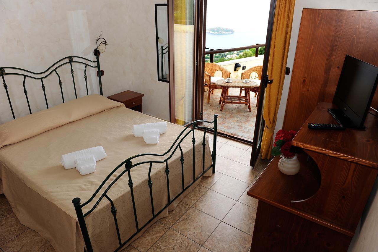 HOTEL LA COMETA DIAMANTE 3* (Italy) - from US$ 70 | BOOKED